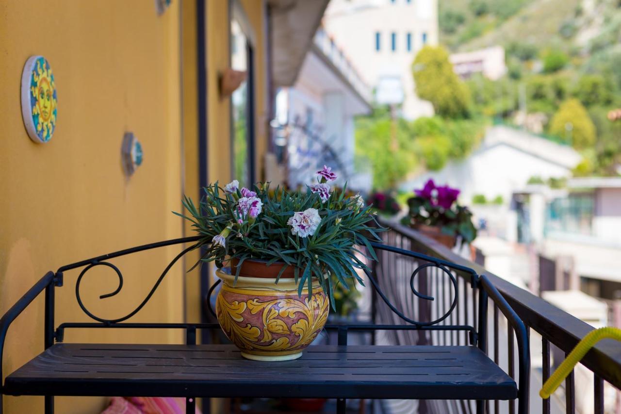 B&B La Casa Gialla Taormina Dış mekan fotoğraf