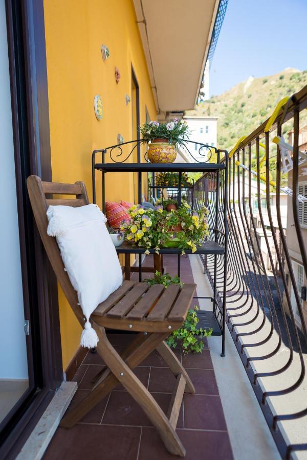 B&B La Casa Gialla Taormina Dış mekan fotoğraf